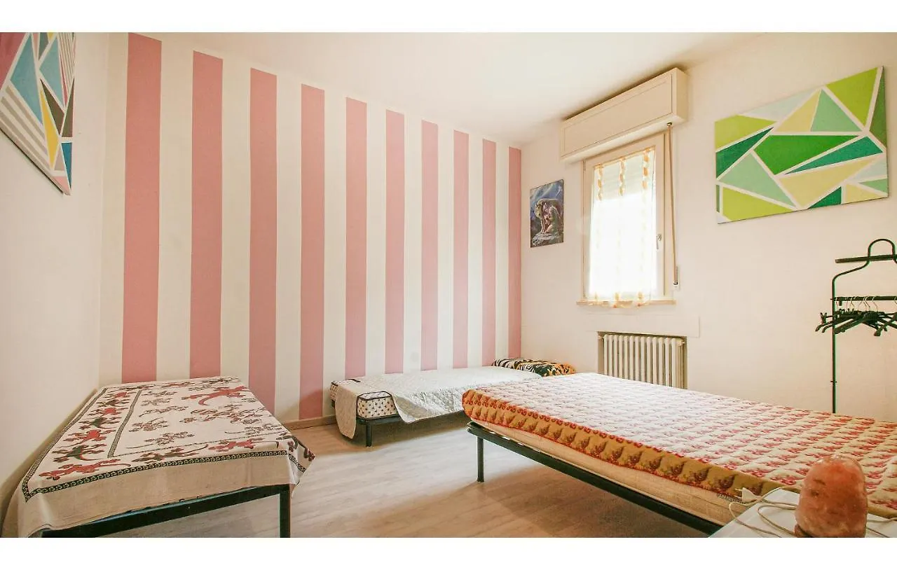 Awesome Apartment In Rimini With Kitchen 0*,