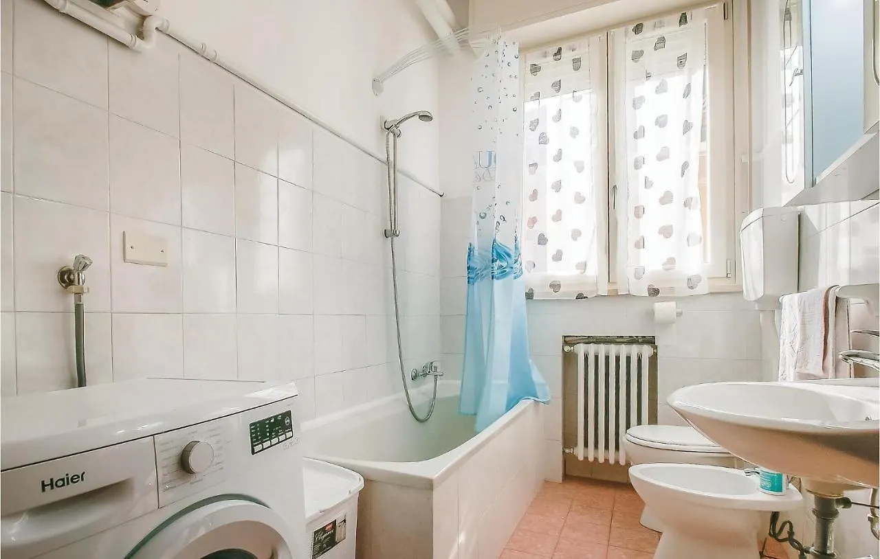 Awesome Apartment In Rimini With Kitchen 0*,  İtalya